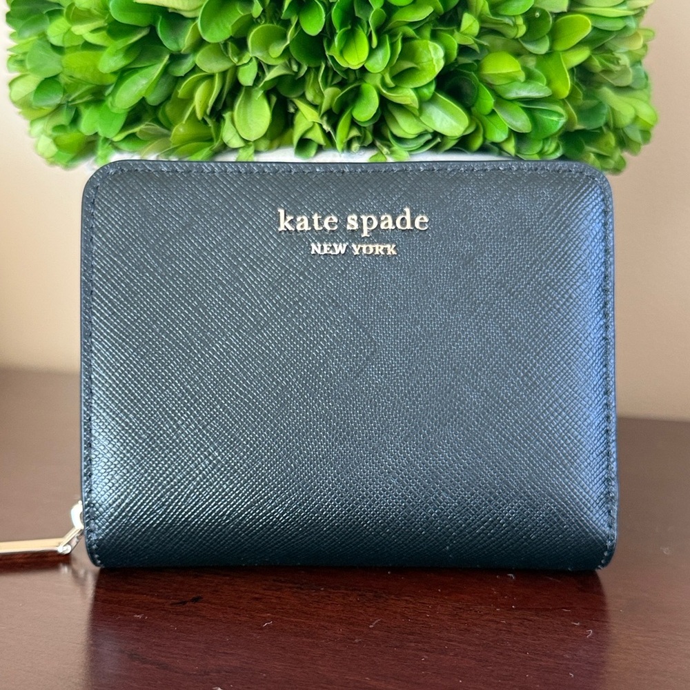 KATE SPADE ♠️ New York 🖤BLACK🖤 LEATHER MEDIUM BIFOLD WALLET 🌟EUC🌟